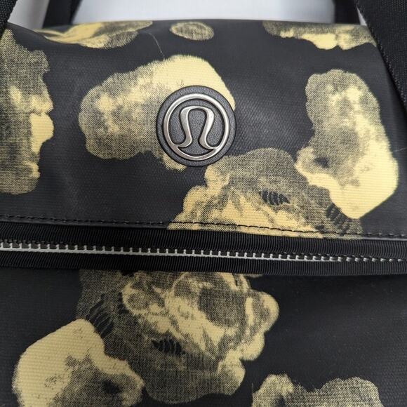 Lululemon Flowin' With My Omies Tote Gym Bag Floral Print Coated Canvas Zipper - Picture 4 of 11